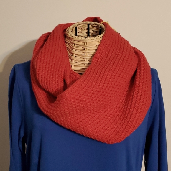 NEW BCBGeneration Scarf - Picture 1 of 7